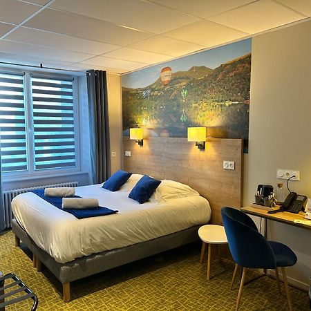 Logis Hotel De Paris Murol Exterior photo